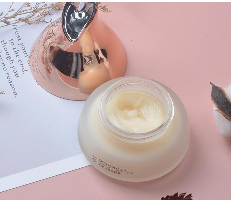 圣蜜莱雅光果甘草亮妍霜产品包装实拍图